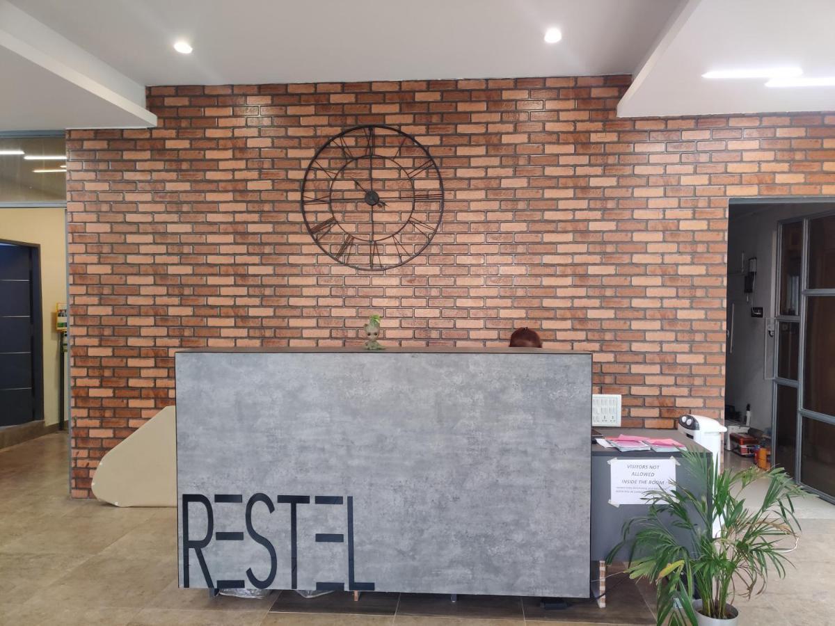 Restel Studio Flats Haidarábád Kültér fotó